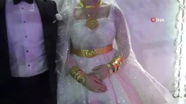 Büyük Aşiret Düğününde Geline 3 Kilo Altın, Damada 4 Milyon TL Takıldı