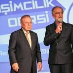 Kimse ne olduğuna anlam veremedi: AK Parti Meclis Üyesi kendini yere atarak yuvarlanmaya başladı