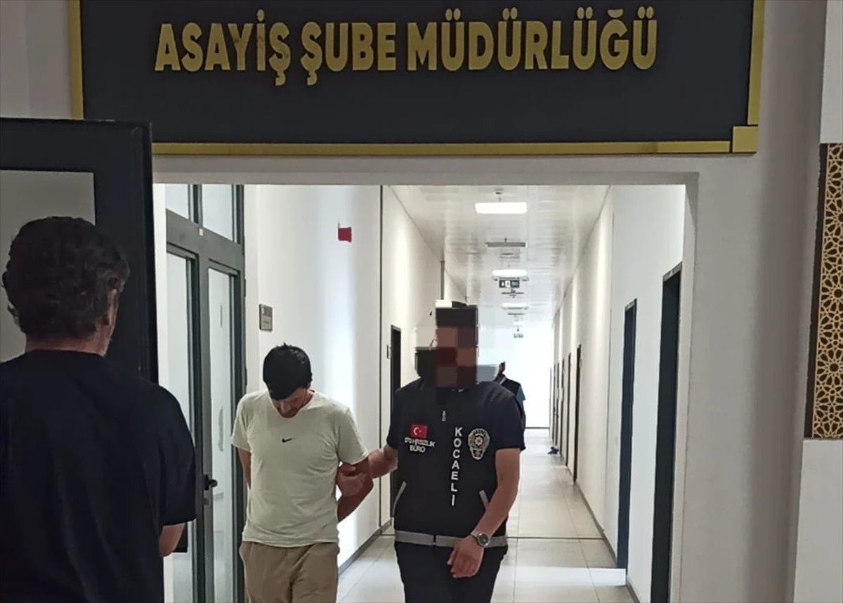 Kocaeli’de iş yerleri ve kurumlardan hırsızlık yapan 8 zanlıdan 2’si tutuklandı