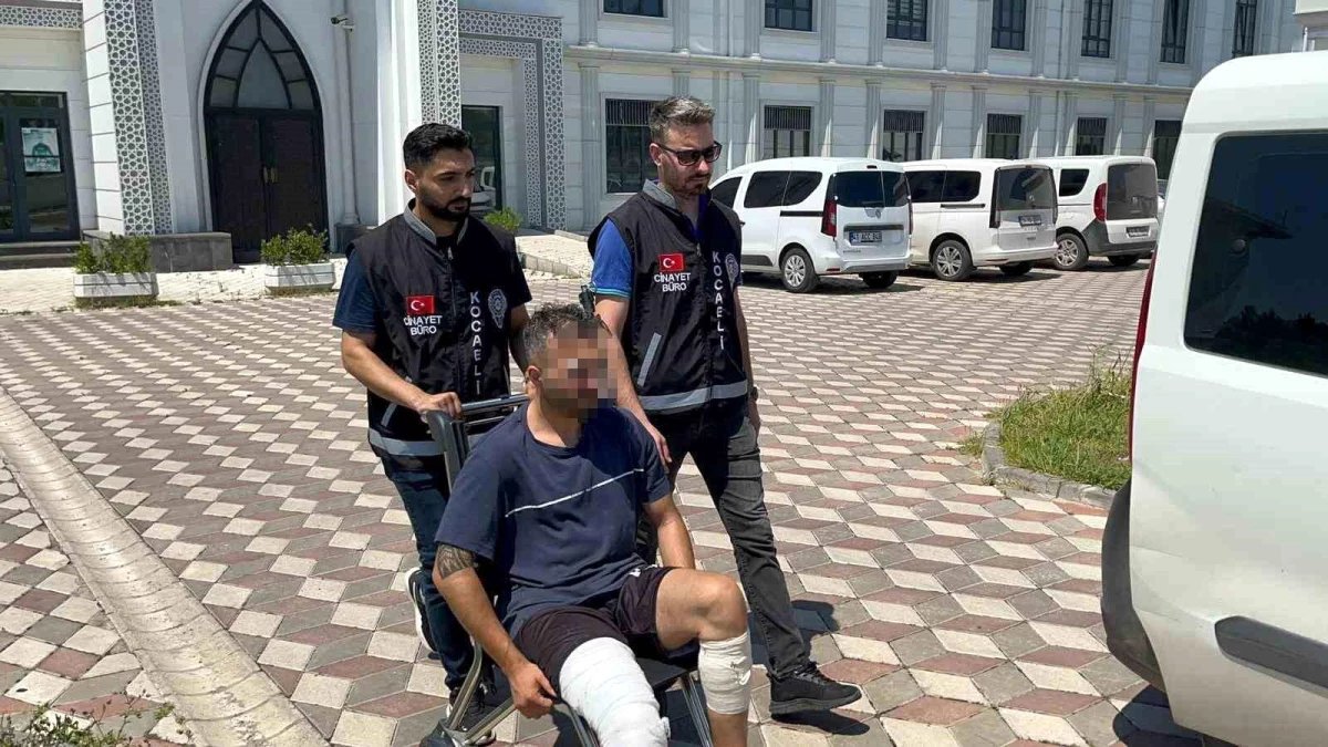 Gölcük’te annesini öldüren babasını yaralayan genç adli kontrol şartıyla serbest bırakıldı