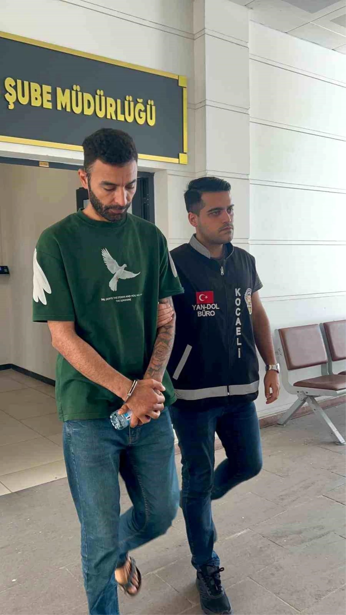 Kocaeli’de Kimlik Dolandırıcıları Tutuklandı
