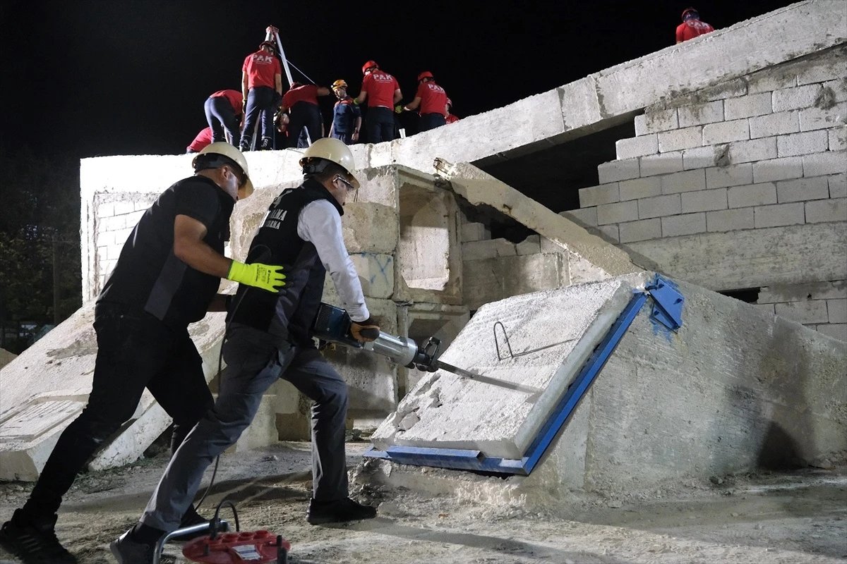 17 Ağustos Marmara Depremi Van’da Anıldı