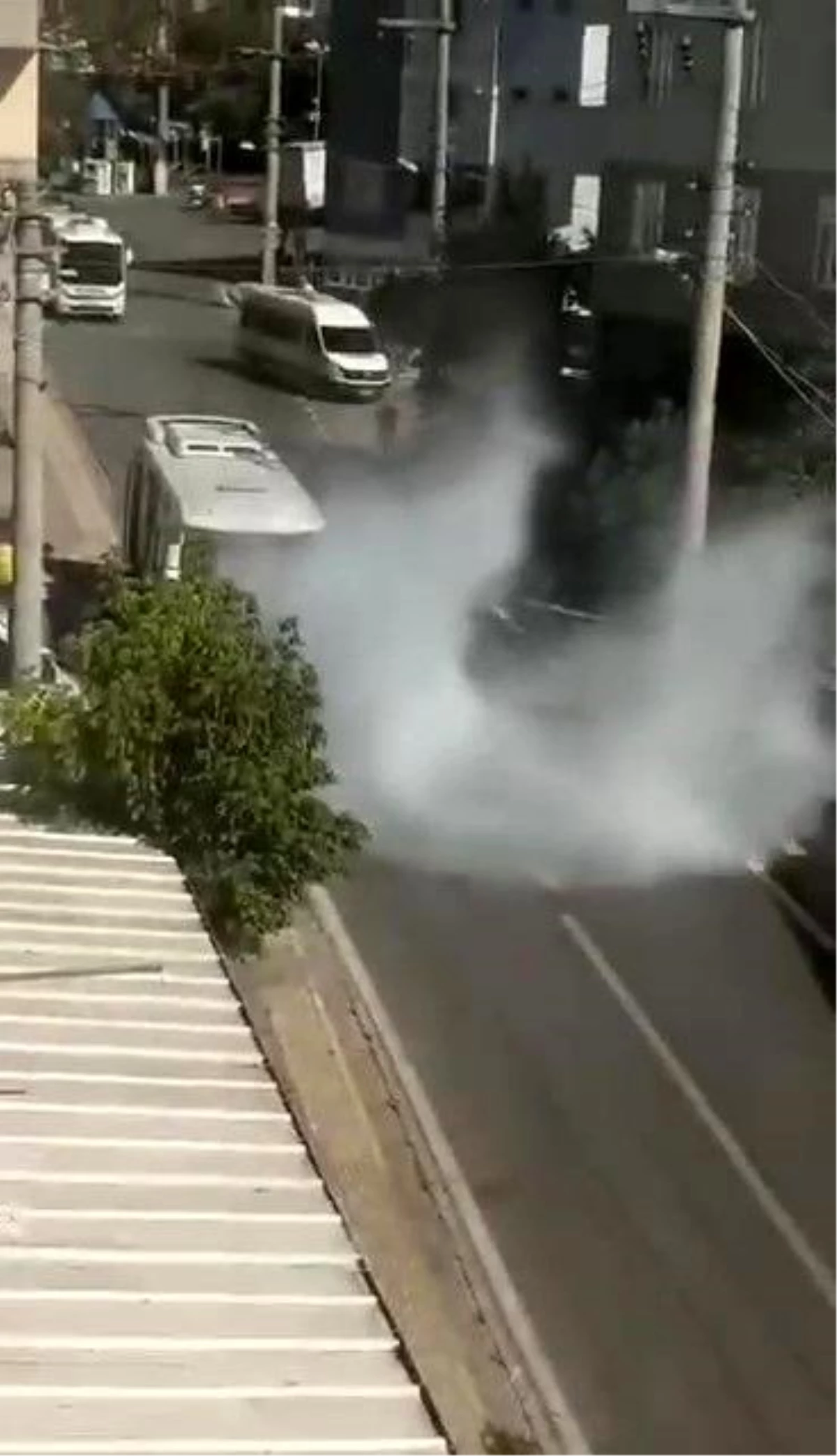 Çayırova’da Halk Otobüsünde Yangın Çıktı