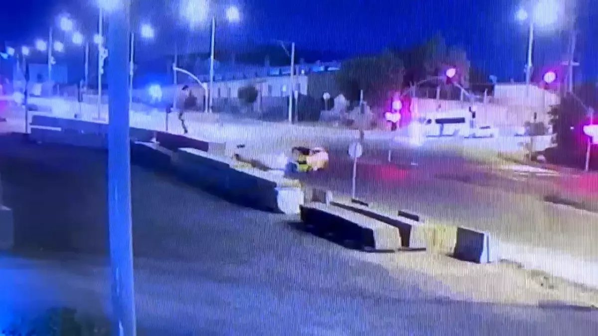 Çayırova’da Kırmızı Işıkta Geçen Motosiklet ile Ticari Taksi Çarpıştı: 1 Ölü