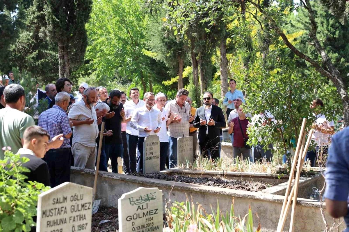 Cumhurbaşkanlığı İletişim Başkanı Fahrettin Altun’un Teyzesi Hayatını Kaybetti