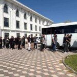 Gebze’de Otomobil Çöp Konteynerine Çarptı: 1 Yaralı