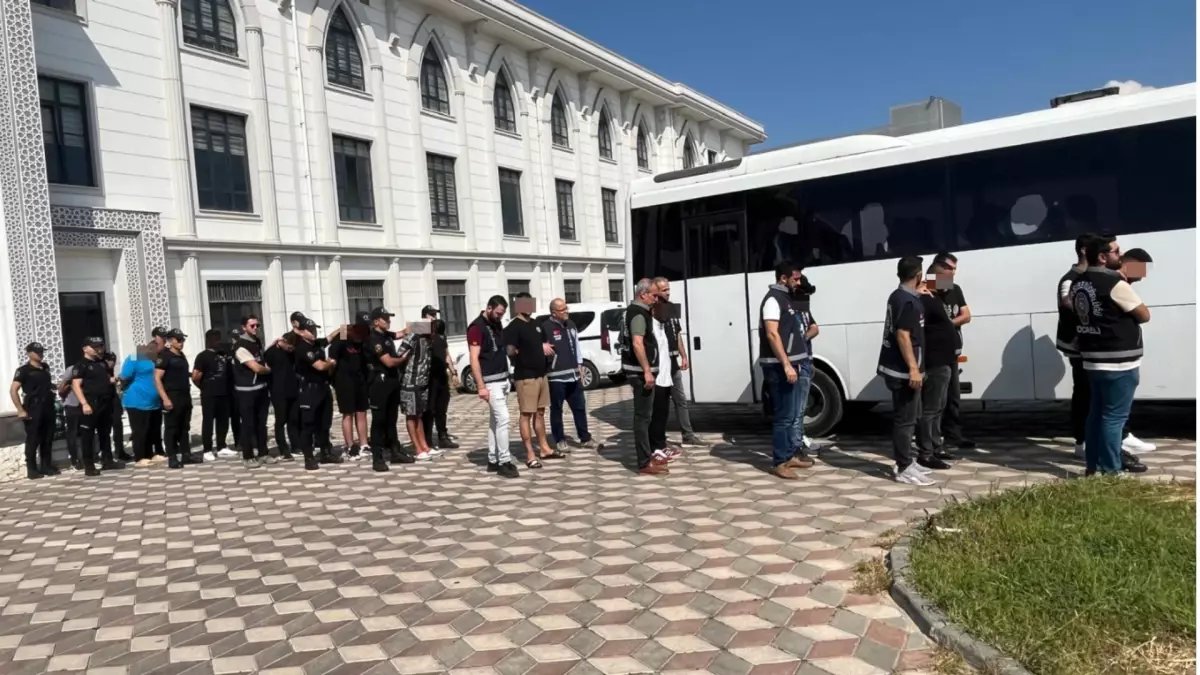 Darıca’da otomobilden açılan ateş sonucu genç hayatını kaybetti