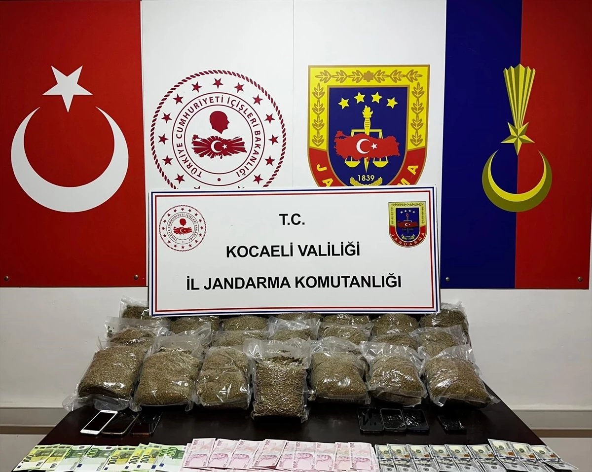  Gebze’de 23 Kilogram Sentetik Uyuşturucu Ele Geçirildi, 5 Şüpheli Tutuklandı