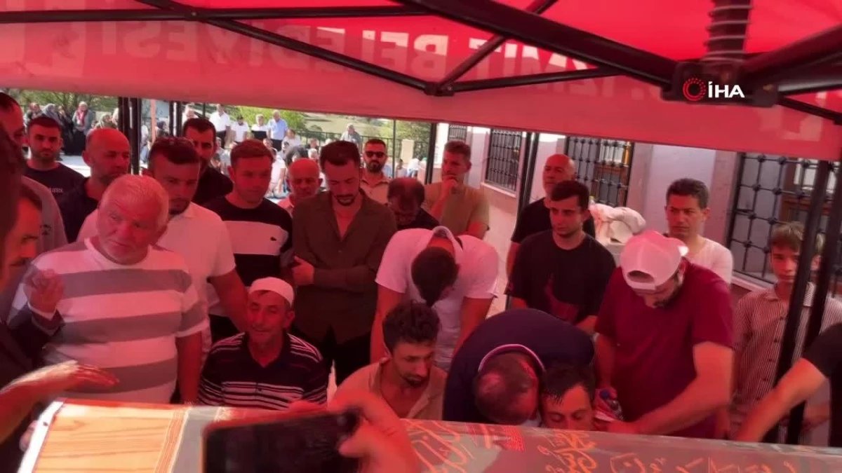  Gölde boğulan babaanne ve 2 torunu son yolculuğuna uğurlandı
