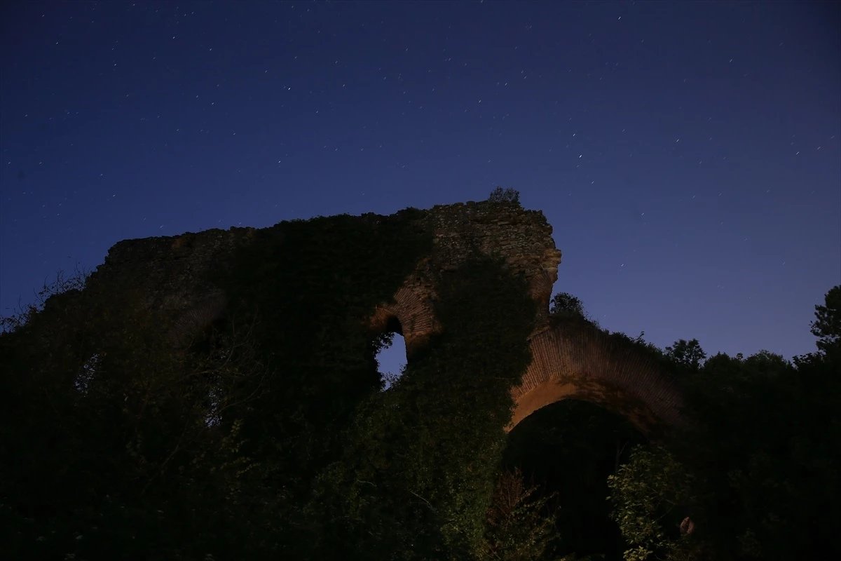 İzmit’teki Antik Su Kemerinde Perseid Meteor Yağmuru Gözlemlendi