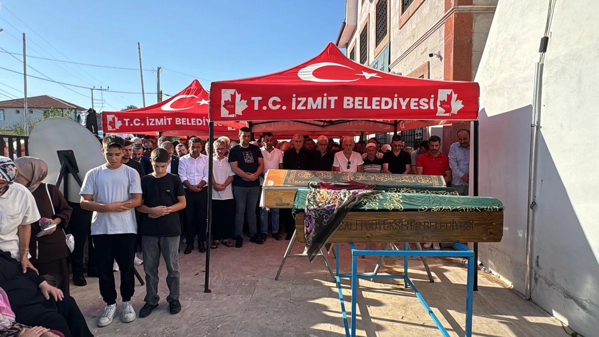 Kandıra’da Boğulan Babaanne ve Torunları Toprağa Verildi