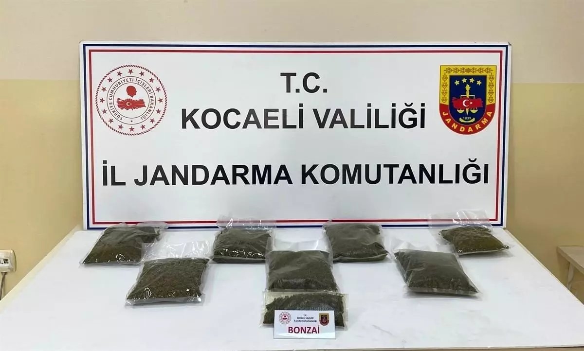 Kocaeli’de Uyuşturucu Operasyonu: 2 Kilo 830 Gram Uyuşturucu Ele Geçirildi