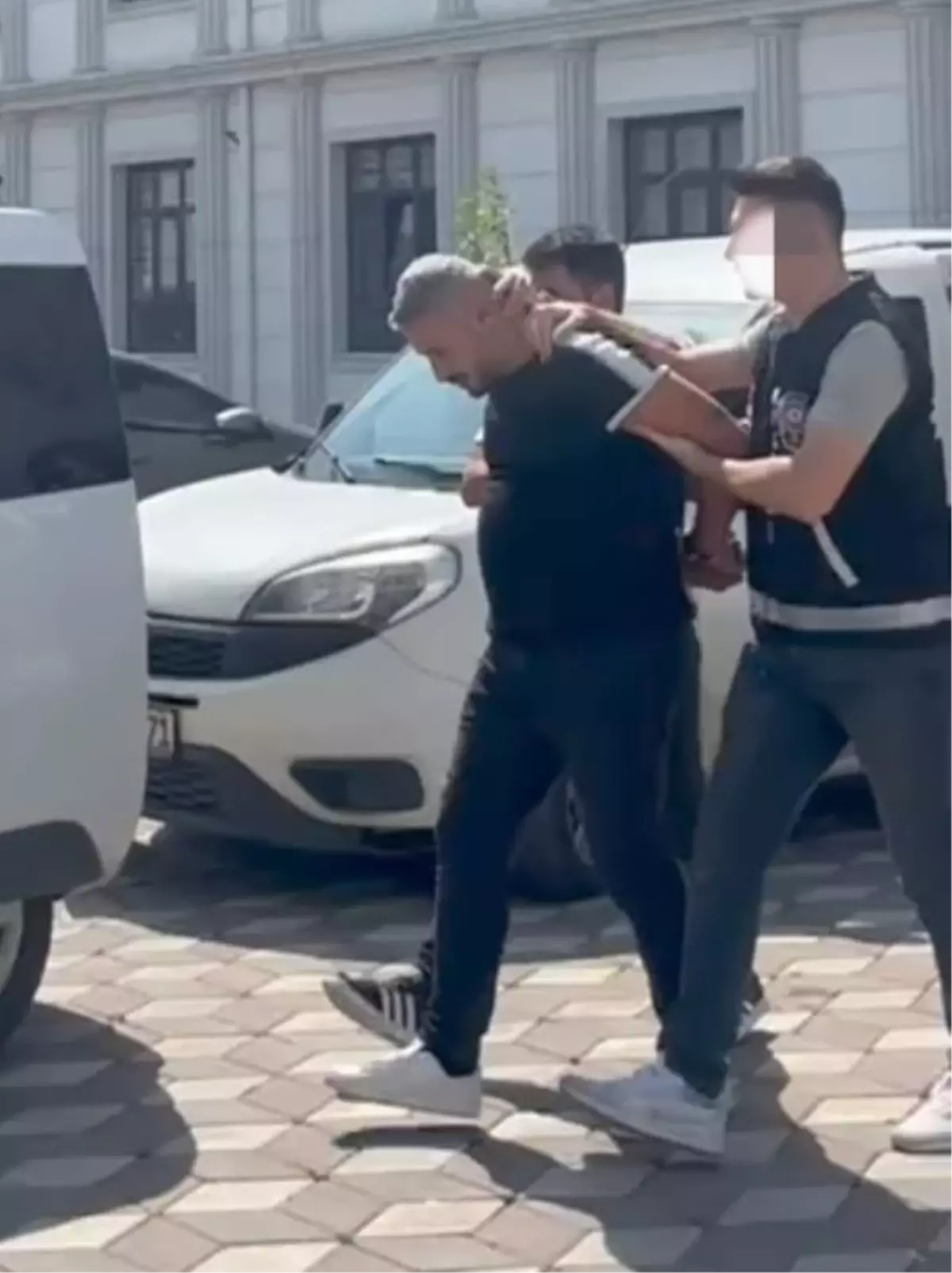 Darıca’da Fuhuşa Aracılık Yapan Şüpheli Tutuklandı