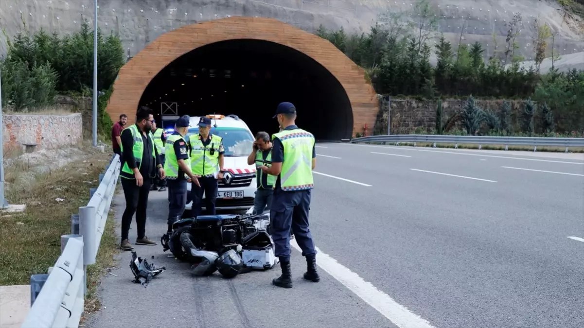  İzmit’te Motosiklet Kazası: 1 Ölü, 1 Yaralı