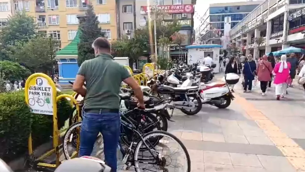  İzmit’te Yayalara Ayrılmış Alanda Motosiklet Kullananlara Ceza