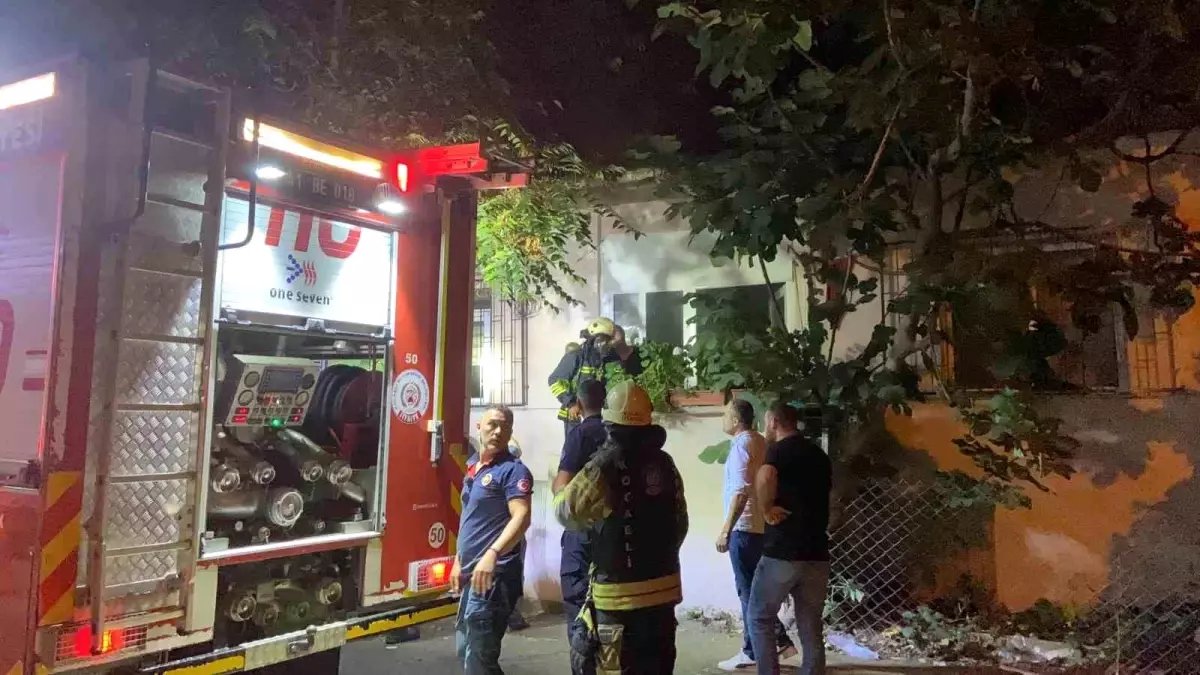 Kocaeli’de Ev Yangını: Bir Kişi ve Köpekleri Dumandan Etkilendi