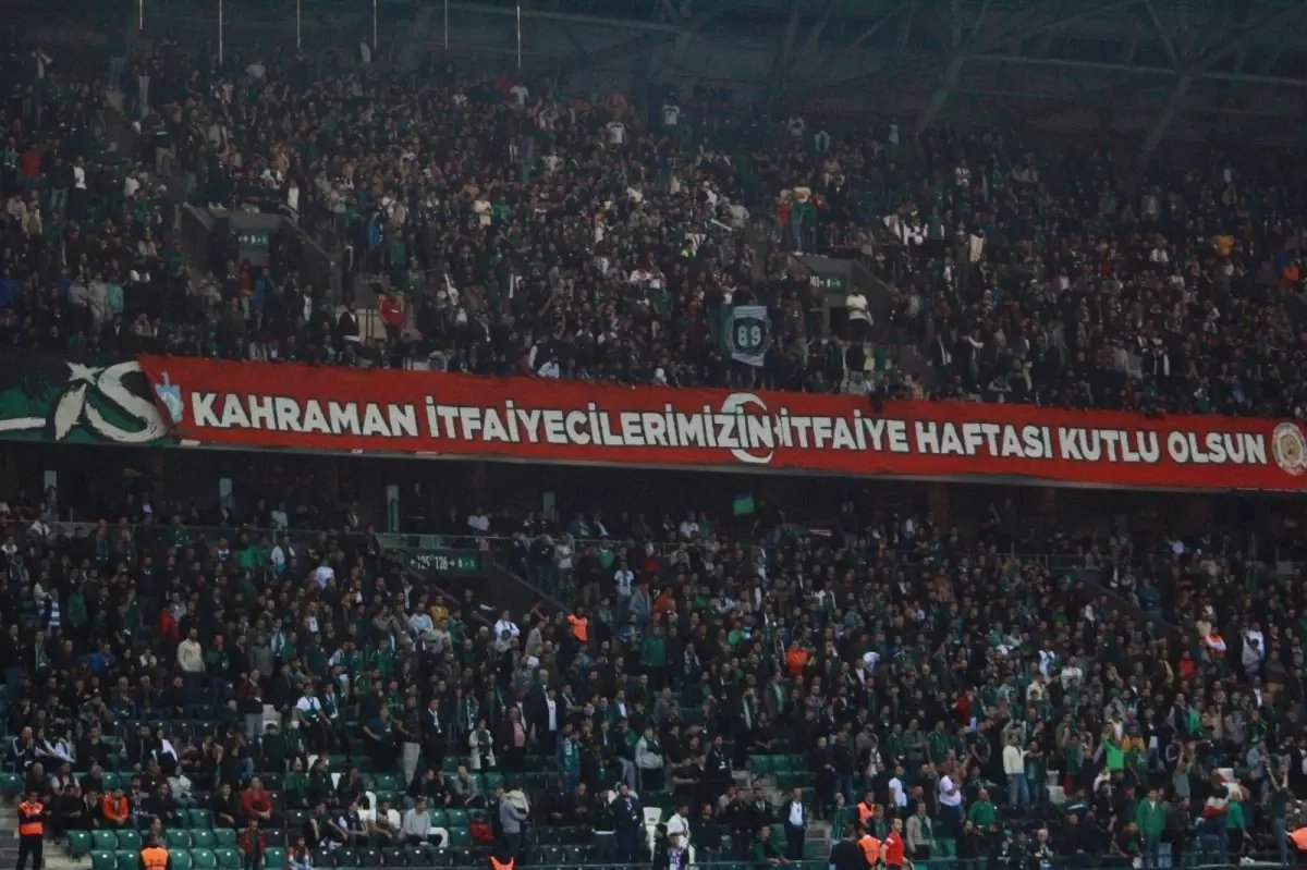 Kocaelispor ve Şanlıurfaspor Golsüz Beraberlikle Ayrıldı
