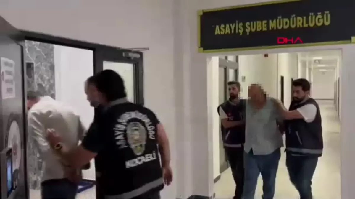 Pazarda Bıçaklı Kavga: Bir Kişi Öldü, İki Kişi Yaralandı