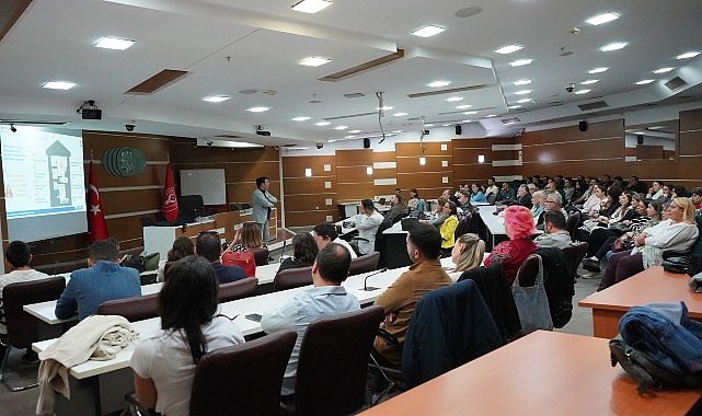  Bornova Belediyesi’nden çalışanlarına ‘Temel Afet Bilinci’ Eğitimi