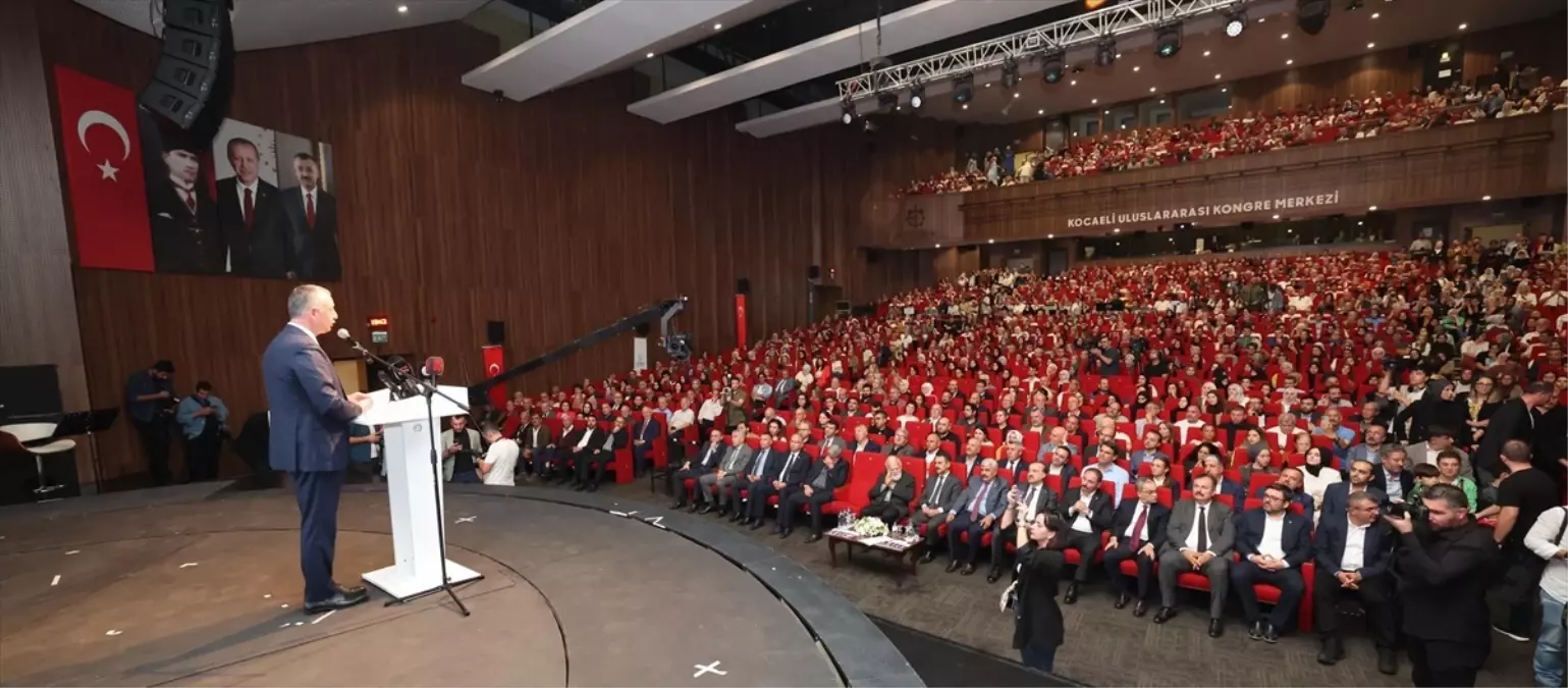 Kocaeli Kitap Fuarı: ‘Savaşın ve Acının Edebiyatı’ Temasıyla Açıldı