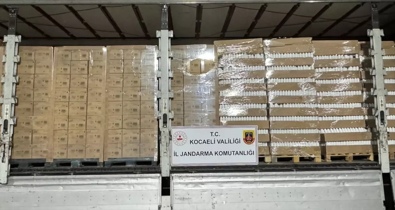 Kocaeli’de 104 Bin Kutu Sahte Şampuan Ele Geçirildi