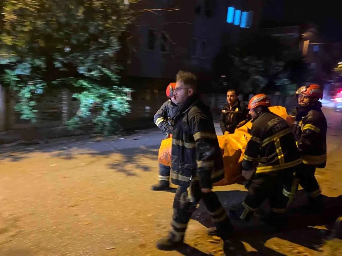 Kocaeli’de Çatıya Çıkan Şahıs, Polis Tarafından İkna Edildi