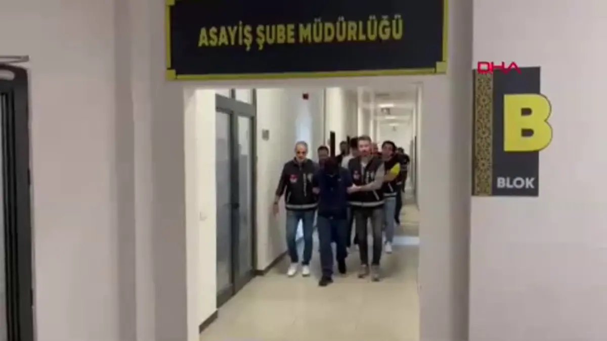 Kocaeli’de Eğlence Mekanına Silahlı Saldırı: 4 Yaralı, 8 Şüpheli Yakalandı