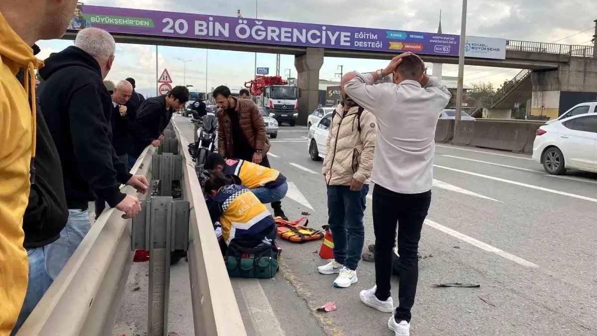 Kocaeli’de Elektrikli Bisiklet Kazası: Sürücü Ağır Yaralandı