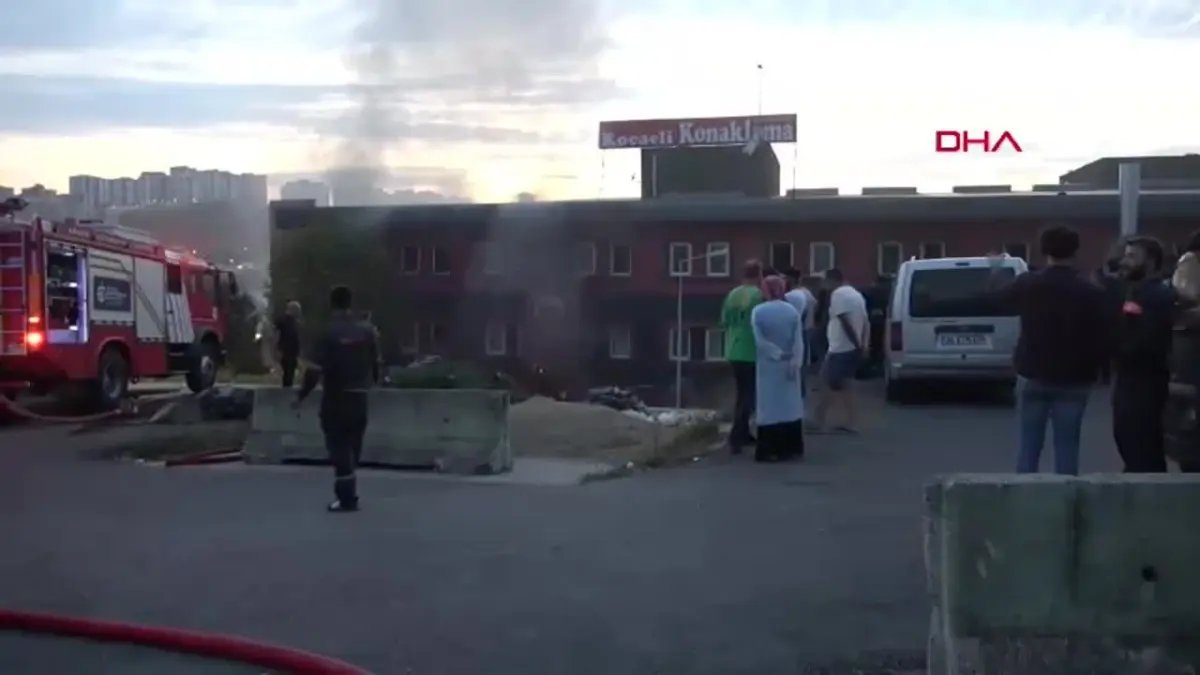 Kocaeli’de Pansiyonda Çıkan Yangında 3 Kişi Dumandan Etkilendi