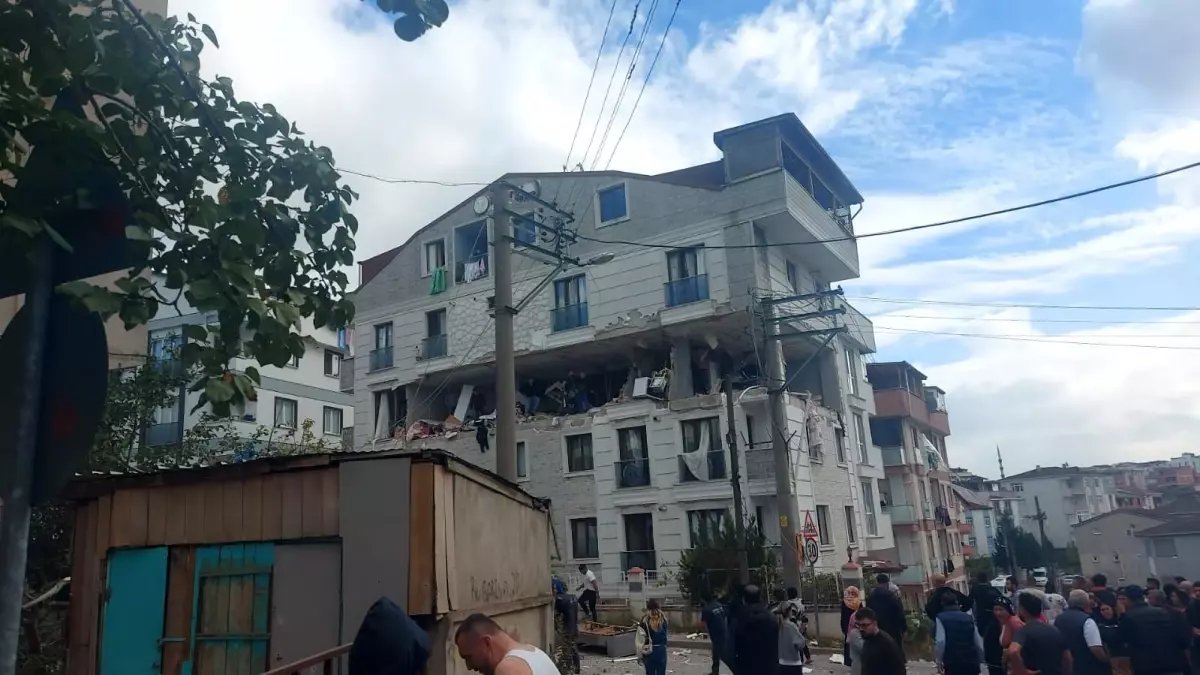 Kocaeli’nin Gebze ilçesinde evde patlama: 7 yaralı