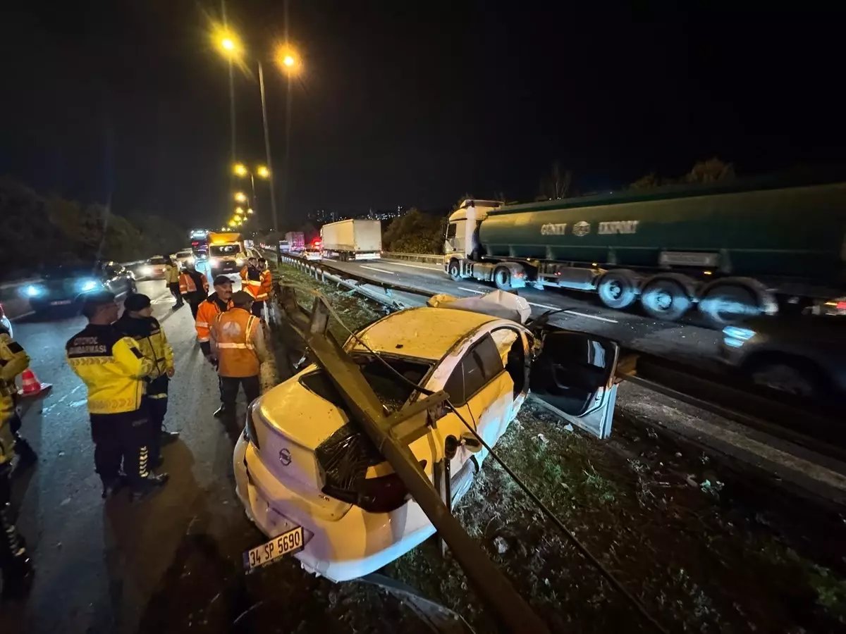 Anadolu Otoyolu’nda Trafik Kazası: Sürücü Yaralandı