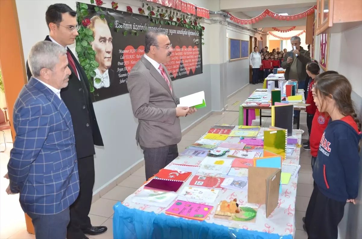 Karamürsel’de ‘Dilimizin Zenginlikleri’ Projesi Kapsamında Sözlük Tasarım Yarışması Düzenlendi