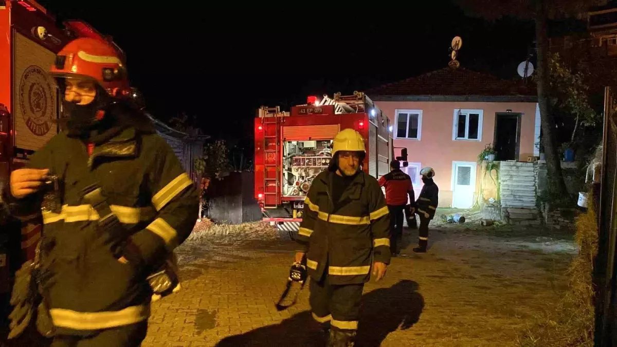 Kocaeli’de 74 Yaşındaki Kadının Yatak Odasında Yangın Çıktı