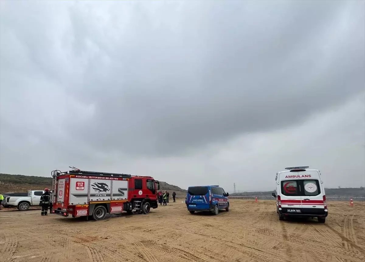 Kocaeli’de Hafriyat Döküm Sahasında Toprak Kayması: 1 İşçi Yaralandı