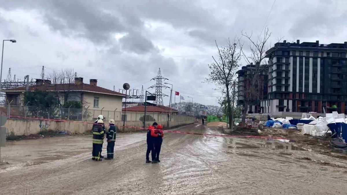 Darıca’da iş makinesi kazısında doğalgaz borusu delindi