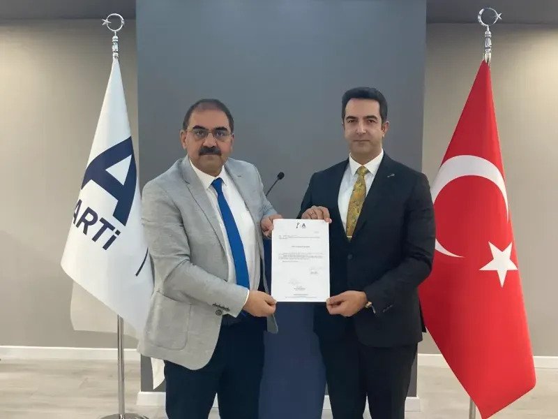 Kinyas Bakar; Anahtar Parti Darıca İlçe Başkanı