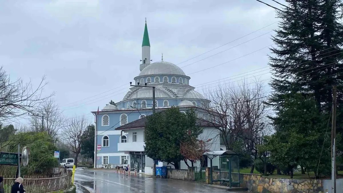 Kocaeli’de İlginç Olay: Vatandaş Kendi Selasını Okuttu