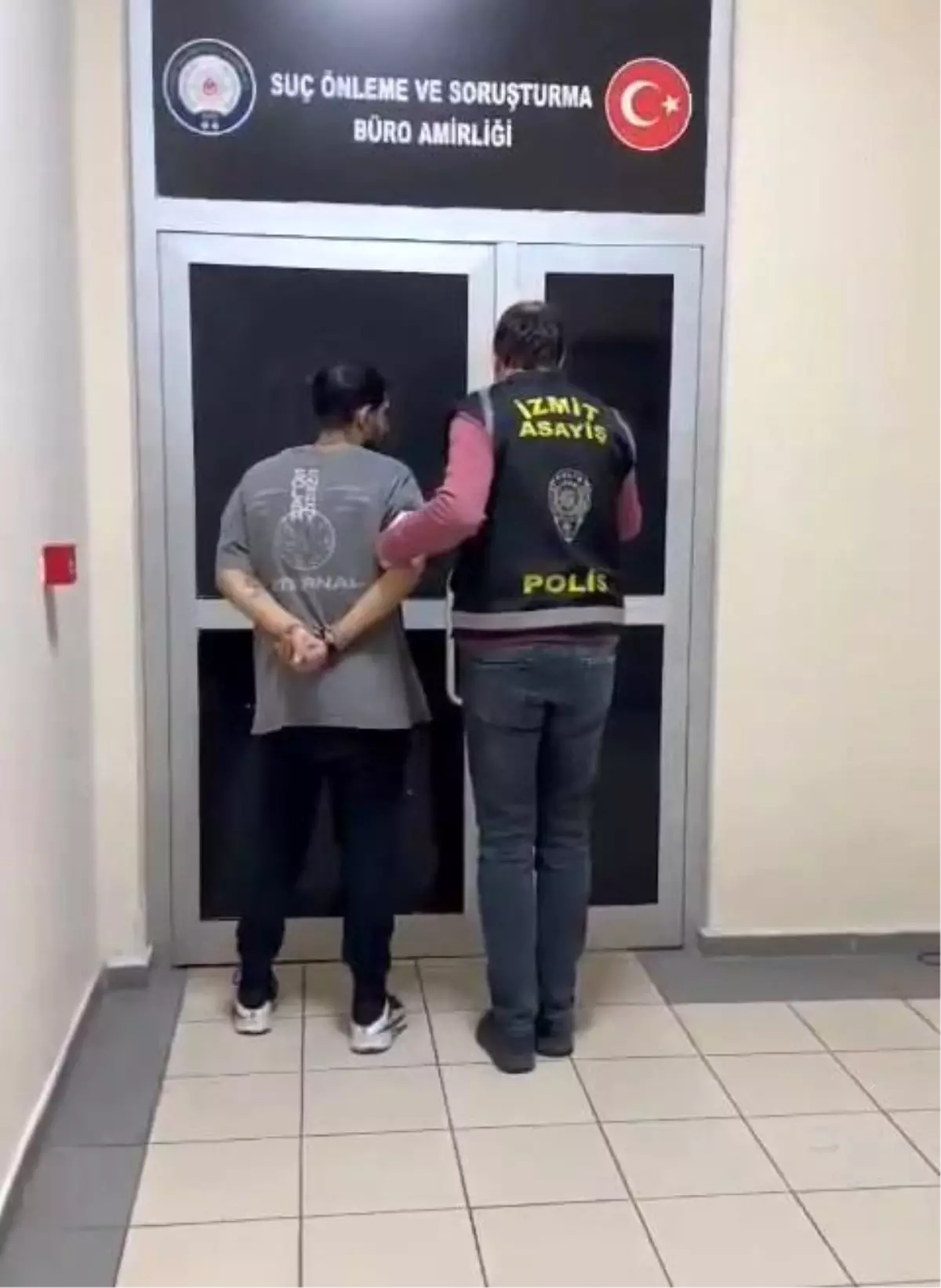 Kocaeli’de Uyuşturucu Suçlusu ve Silah Kaçakçısı Yakalandı
