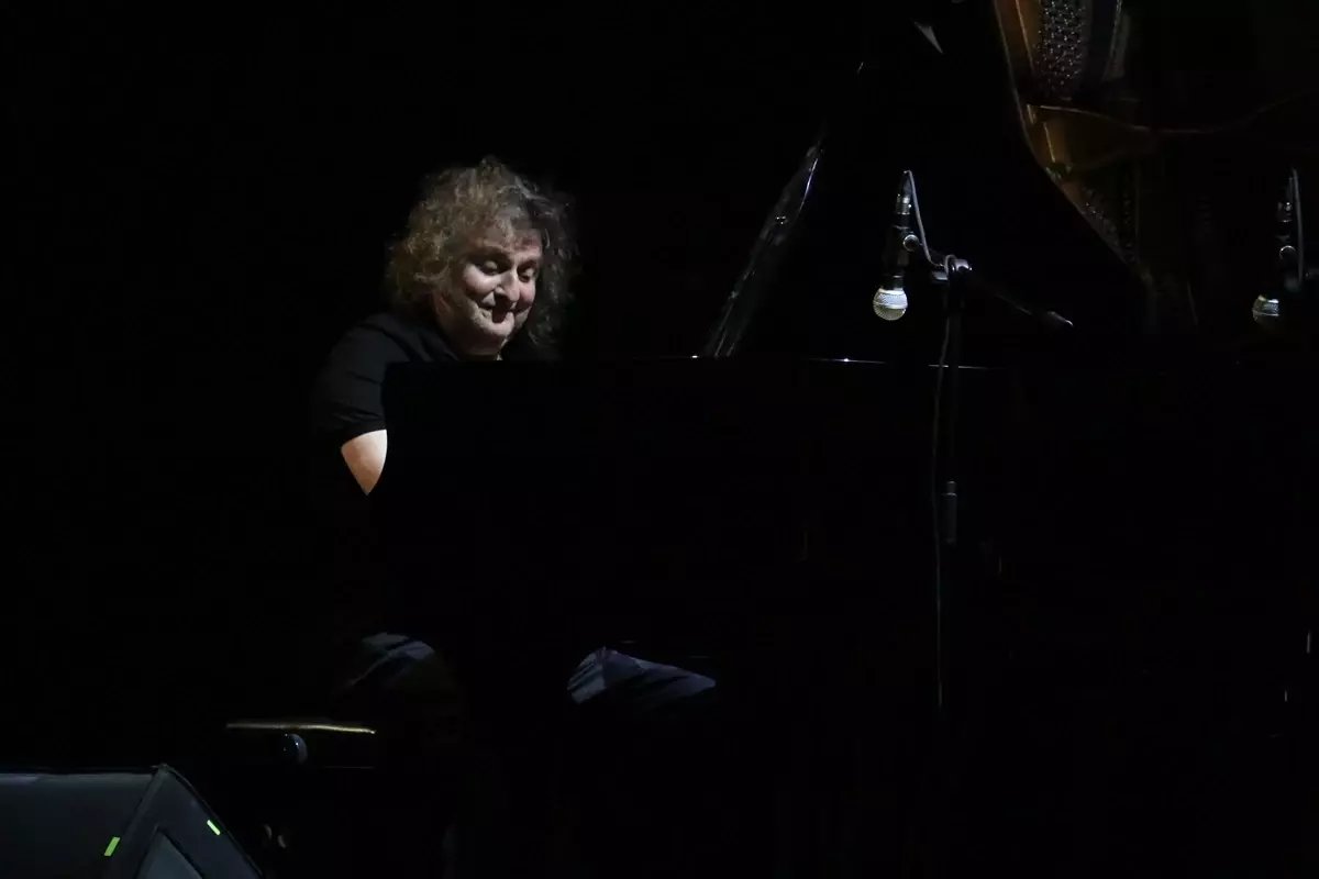  Tuluyhan Uğurlu, Mehmet Akif Ersoy’u Anma Haftası Konserinde Performans Sergiledi