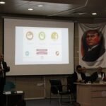 Çayı ve kahveyi şekerli içiyorsanız dikkat! Sıcak içeceklerdeki şeker asidik hale gelerek dişleri daha fazla aşındırıyor!