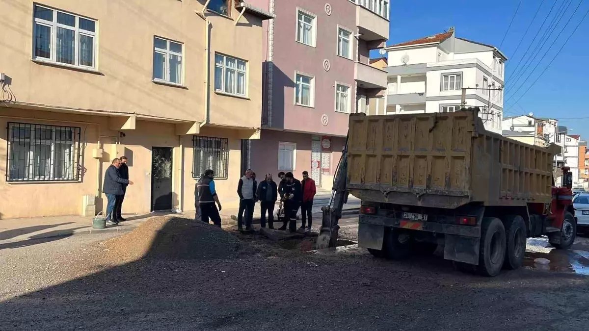 Darıca’da Altyapı Çalışmaları Sırasında Doğal Gaz Borusu Delindi