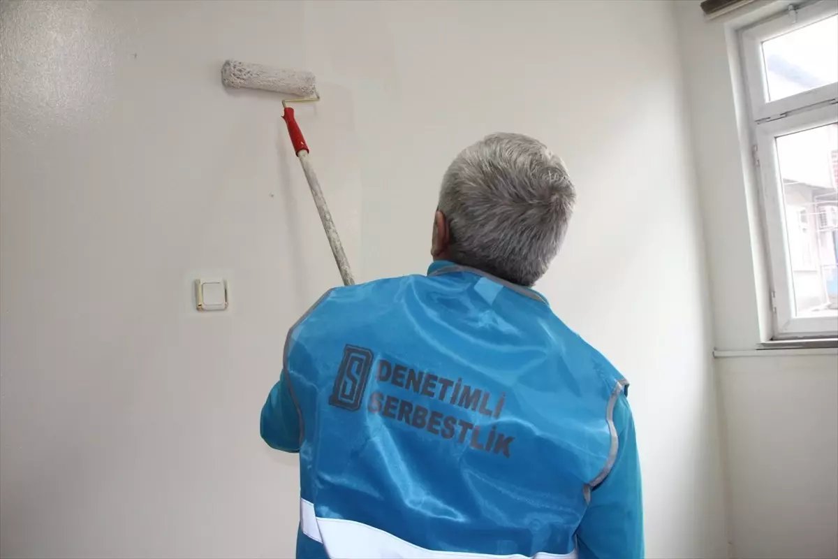 Denetimli Serbestlik Hükümlüleri Kocaeli’de Okul Boyama Projesine Katıldı