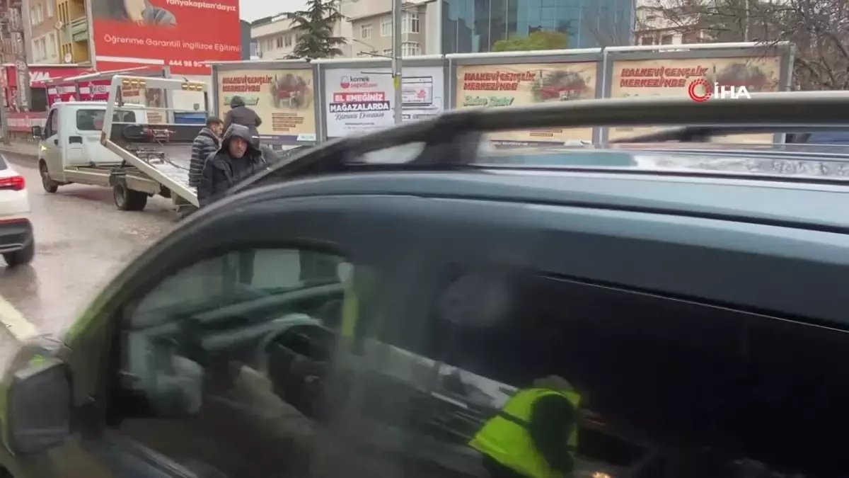 İzmit’te Kaza: Kopan Parça Yaya Yaraladı