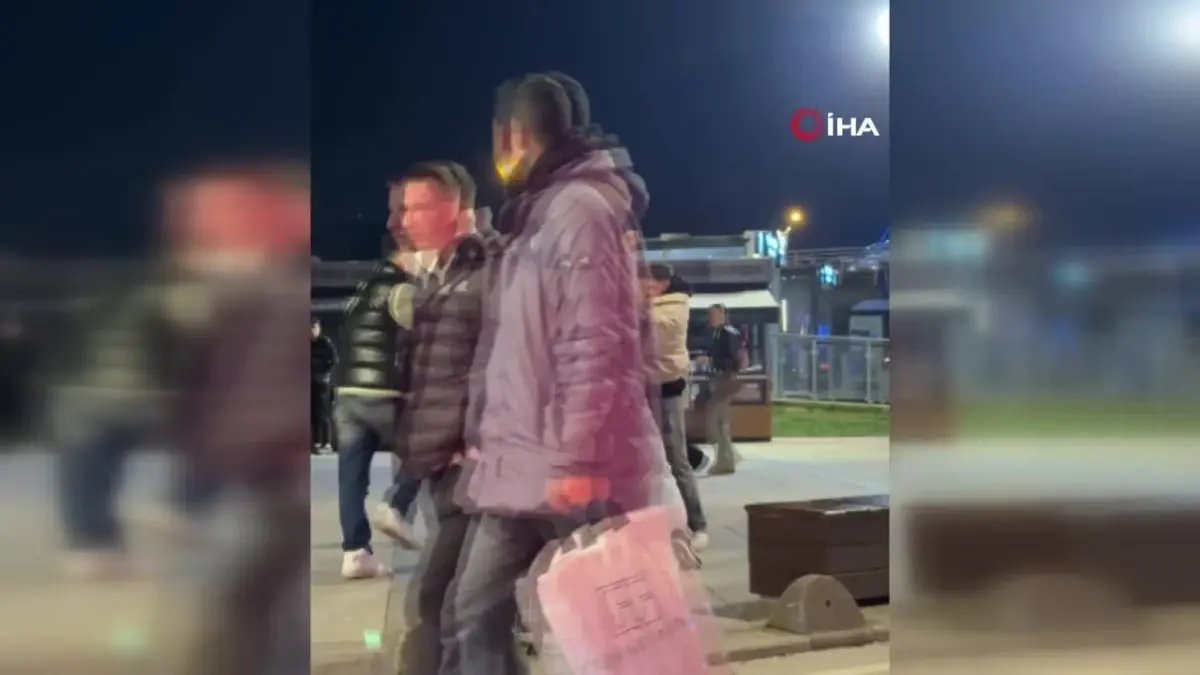 Kocaeli’de 5 Kişiden Genç Kişiye Saldırı Anları Kamerada