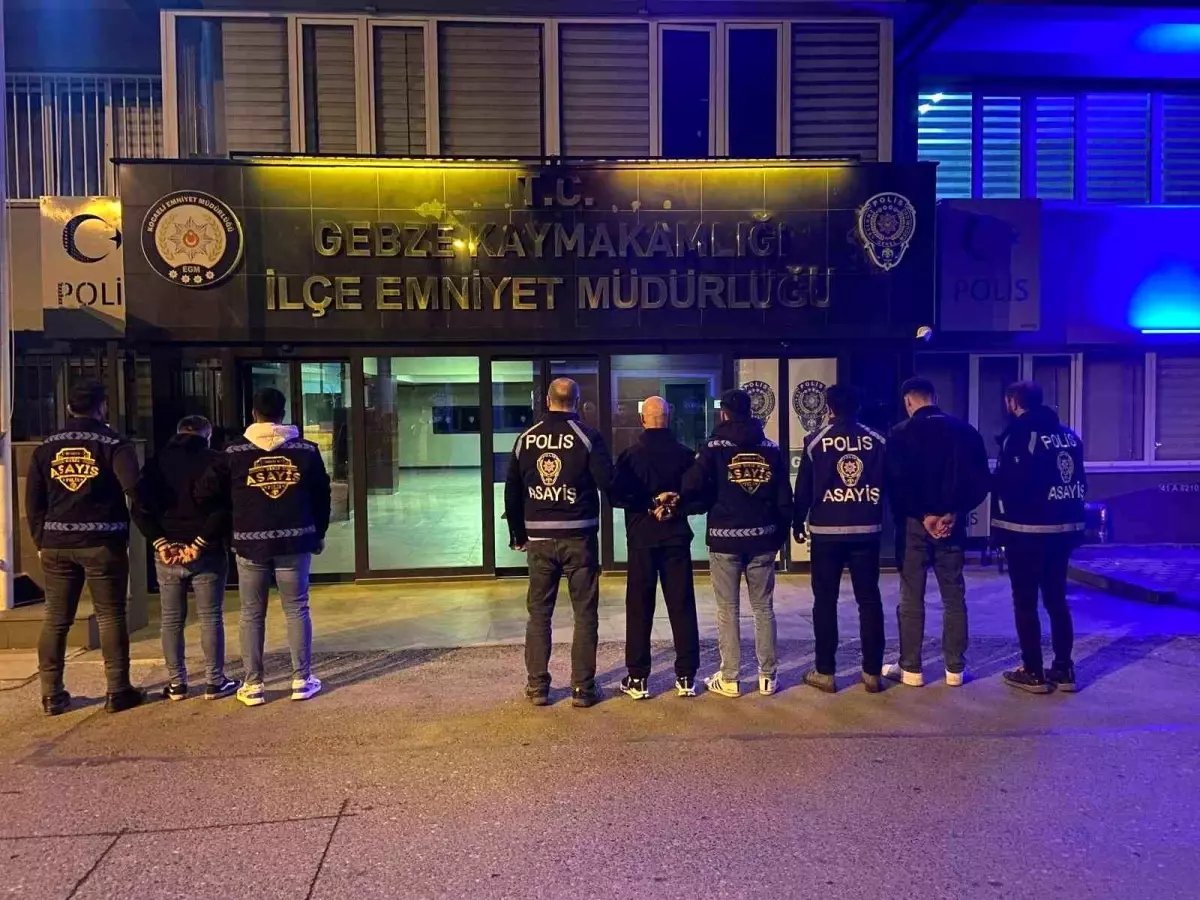 Kocaeli’de Akaryakıt Gaspı: Sürücü Bıçaklandı, Zanlılar Yakalandı