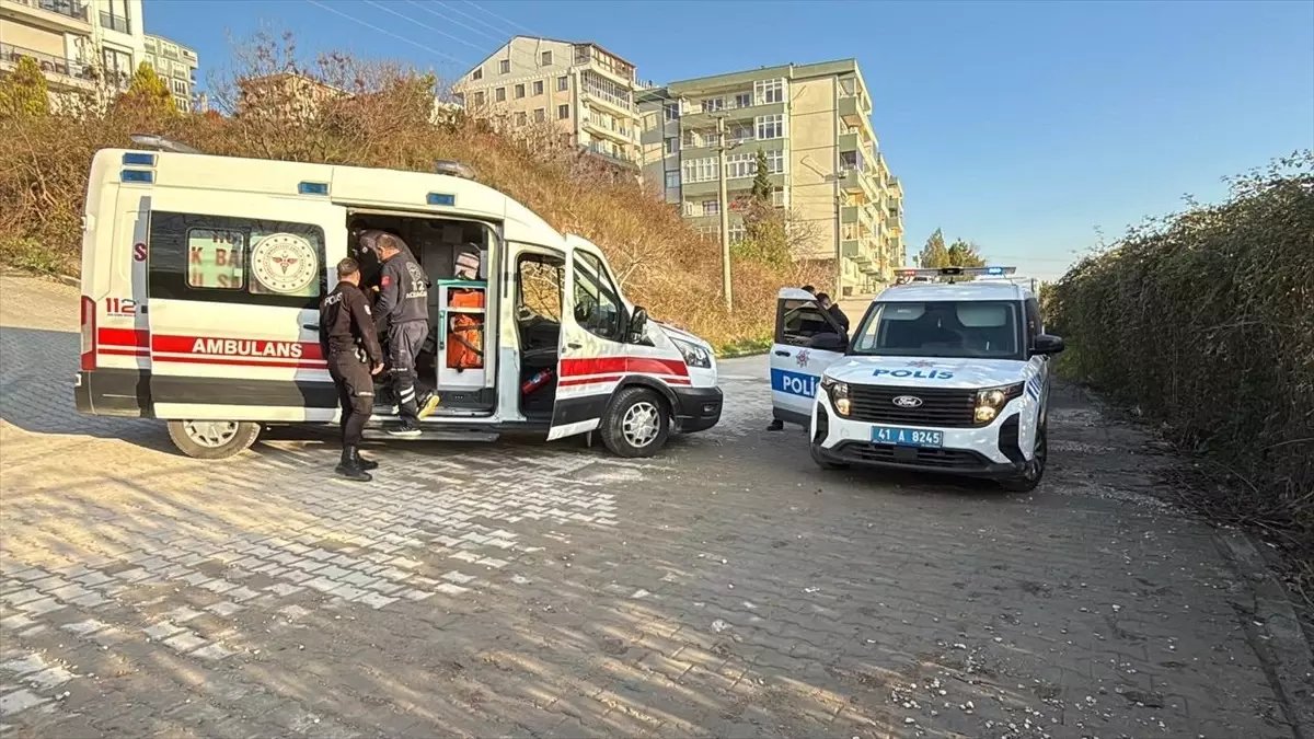 Kocaeli’de Bıçaklı Kavga: 1 Yaralı