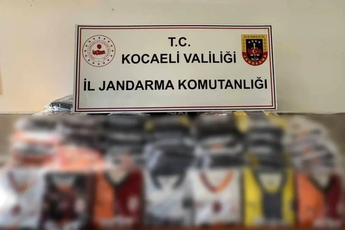 Kocaeli’de Kaçak Spor Malzemeleri Ele Geçirildi
