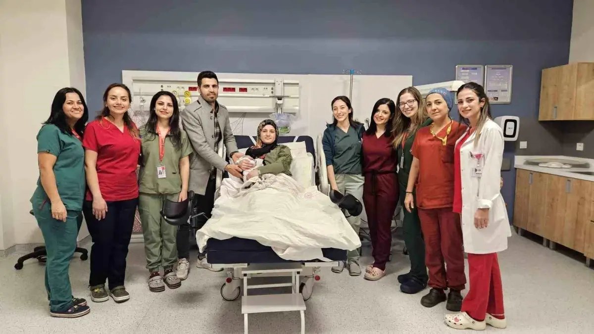  Kocaeli’de Yeni Yılın İlk Bebeği Dünyaya Geldi