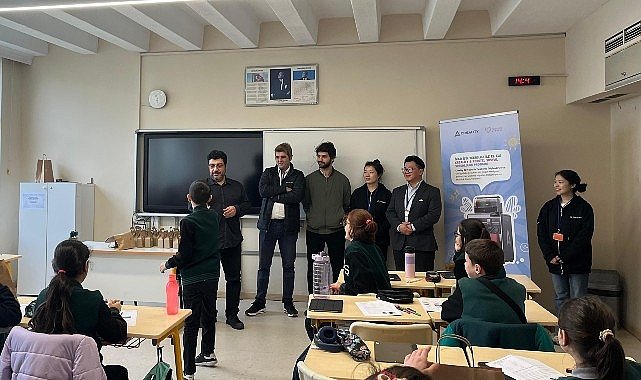  Robot El Derneği ve Creality İş Birliğinde “İyilik İçin Teknoloji ile El Ele” Etkinliği