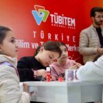 Darıca’da Çatı Yangını: Dumandan Etkilenen Bir Kişi Hastaneye Kaldırıldı